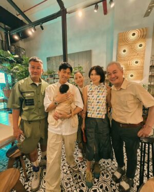 Desmond Tan Instagram - AMAZING 100 DAYS SAFARI! 🦒🐅🌳🐒🦓
Blessed with love and crazy fun!
Big milestone ✔️
Keep exploring, little ms tan! 🔭