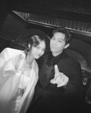 Desmond Tan Instagram - 六木 & 你真美 will really appreciate your Best CP vote for Star Awards this year 🥰 

Let's go help us win it!! 

#你真美 #你笑起来太完美 #金色大道 #AllThatGlitters #StarAwards2024