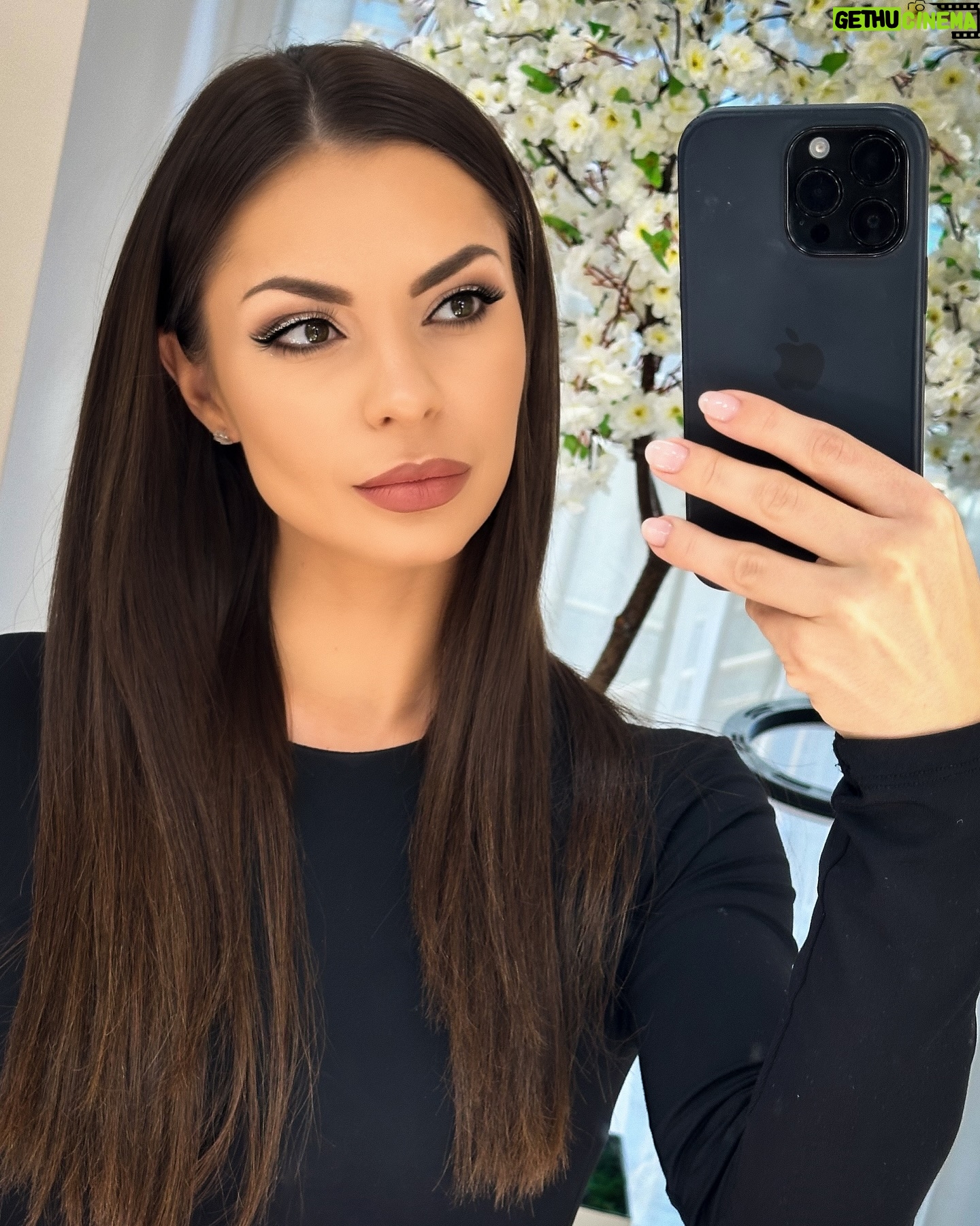 Dessy Slavova - 3 Likes - 💄 @beni.yanakieva