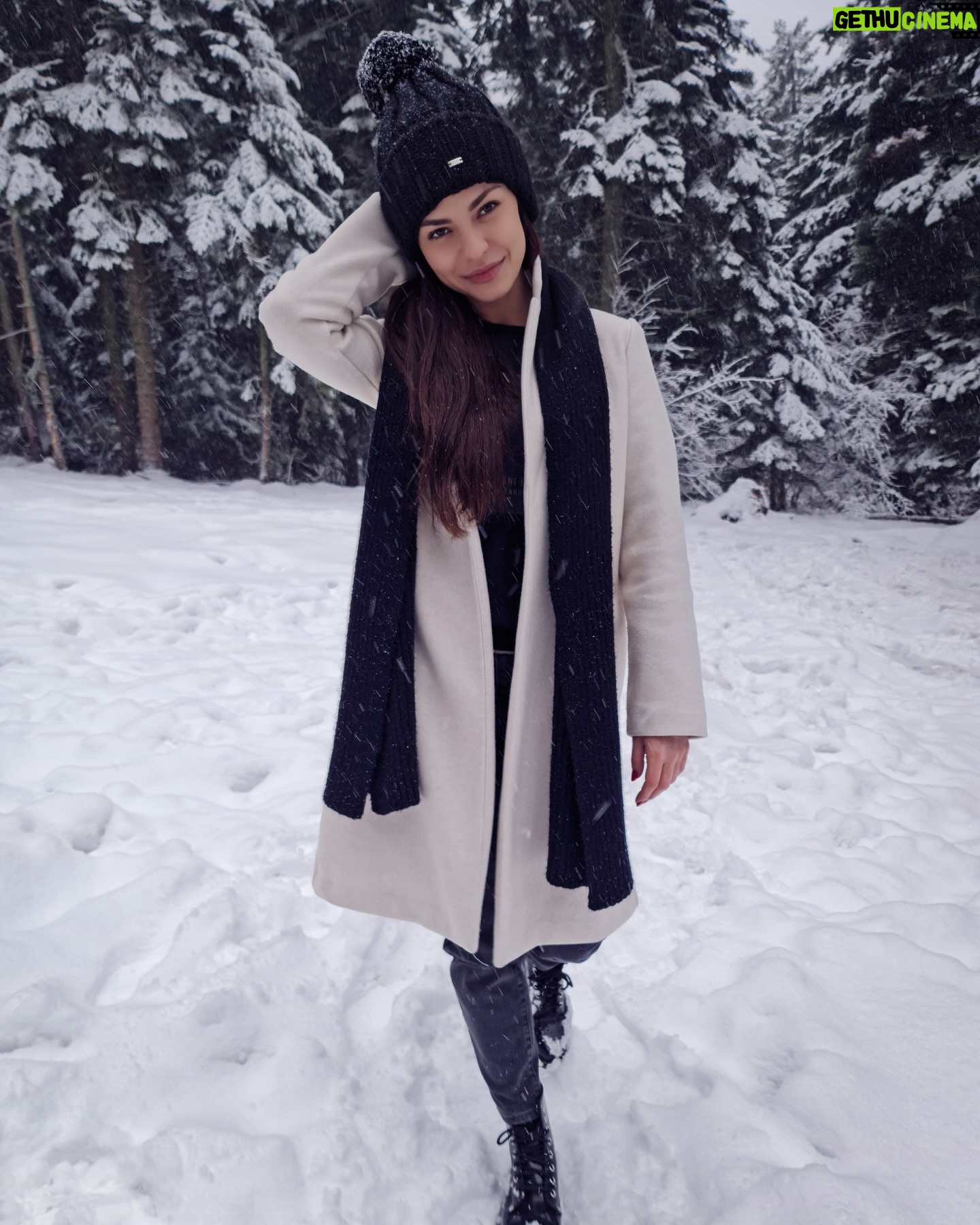 Dessy Slavova - 3 Likes - ❄️