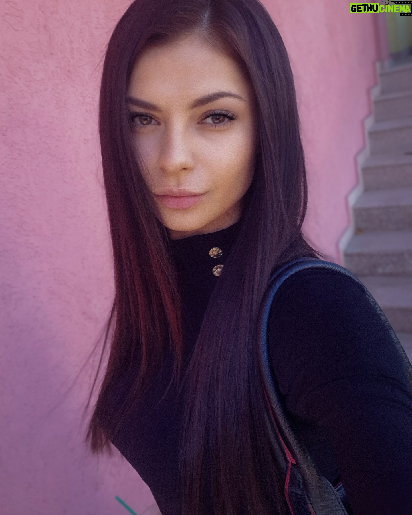 Dessy Slavova - 3 Likes -
