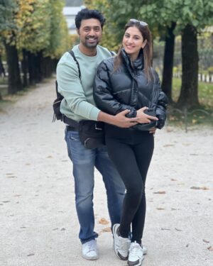Dev Instagram - Happy Birthday Rukmini..Thanku for making my life beautiful with ur presence.May God bless u with everything what u have wished for ..
N it goes without saying that u r my best travel partner 
Happy Everyday Every Hour Every Second to U

🐬❤️🐳