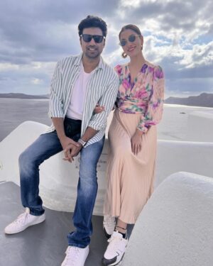 Dev Instagram - Happy Birthday Rukmini..Thanku for making my life beautiful with ur presence.May God bless u with everything what u have wished for ..
N it goes without saying that u r my best travel partner 
Happy Everyday Every Hour Every Second to U

🐬❤️🐳