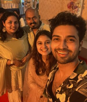 Dev Mohan Instagram - “Cheers to the beautiful union of two amazing souls! Wishing you a lifetime of love, laughter, and unforgettable moments together 🥂💕 
@amal_paulson ♥️ @jaseena_abubacker

#foreverfriends #weddingbliss 
@jithinasankarji @anirudhsb