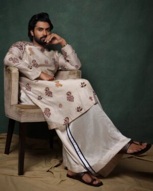 Dev Mohan Instagram - The truly fashionable are beyond Fashion 💫

Styled by @jukalker
Outfit by @anamikakhanna.in
Styling team @pratimajukalkar
Makeup @sadhnasingh1 and team
Hair @hairbyrajabali
Photography @pranav.foto