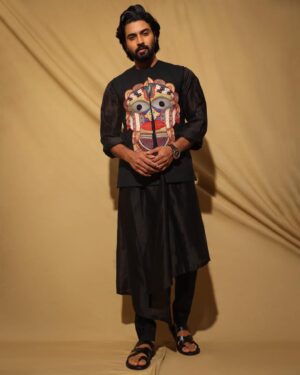 Dev Mohan Instagram - Love 🖤

Styled by @jukalker 
Outfit by @anamikakhanna.in 
Styling team @pratimajukalkar 
Makeup @sadhnasingh1 and team 
Hair @hairbyrajabali 
Photography @pranav.foto @jithinasankarji