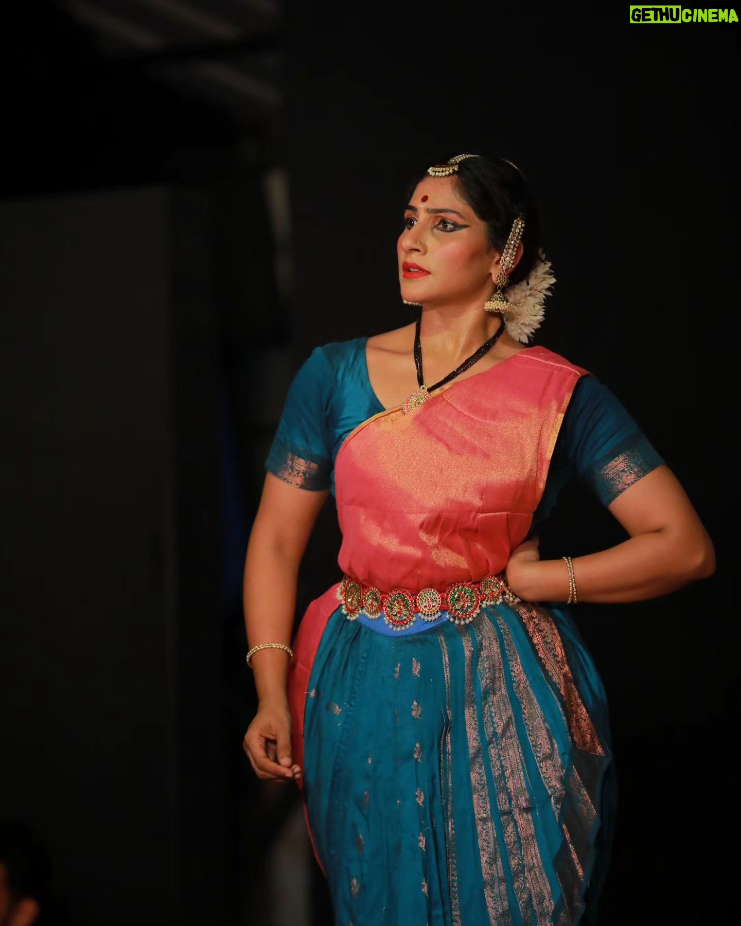 Devaki Rajendran - 893 Likes - Adding some photos from the show.
@ajithachuu thank you so much for these lovely captures.
#onam #celebration #festival #keralatourism #bharatanatyam #expression #dance #traditional #devakirajendran #chasingemotions #gratitude