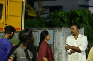 Devaki Rajendran Instagram - Some stills from this movie which is very close to my heart! Following the director's @krishand_ style-

1. Happy people at work @krishand_
@vysakhreetha @vprabhakar23 
2. Being Sujatha
3. In conversation with @rajagopal_rahul
4. The Ring scene with @prasanthpalex with the director/cinematographer doing his thing!
Photos by @k.n_vs
#PurushaPretham #SonyLIV