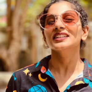 Devaki Rajendran Instagram - Loving these pictures!!
@varkeyhere and @pikkoo 
🤍🤍

#home #friends #love #color #life #alive #happiness #gratitude #devakirajendran