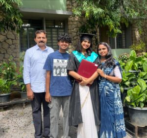 Devika Sanjay Instagram - wohuuu!! 🎓🤝🏼