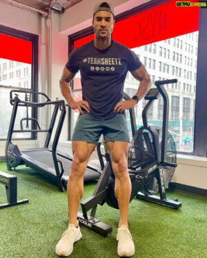 Devin Goda Instagram - New week brings new strength💯

#faithandfitness #happymonday
