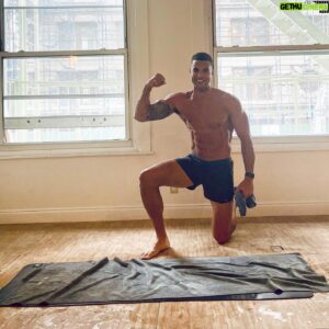 Devin Goda Instagram - Saturday Sweat🔥

Switched it up and did a 110 degree hot hiit class. If you haven’t tried one, highly recommend. It’ll make you feel some type of way🤣

#faithandfitness #weekendvibes #sweat #workout