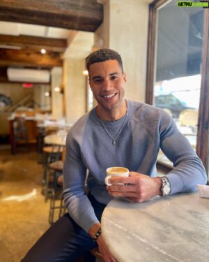 Devin Goda Instagram - Happy Sunday☕️🙏🏽

#faithandfitness #happysunday