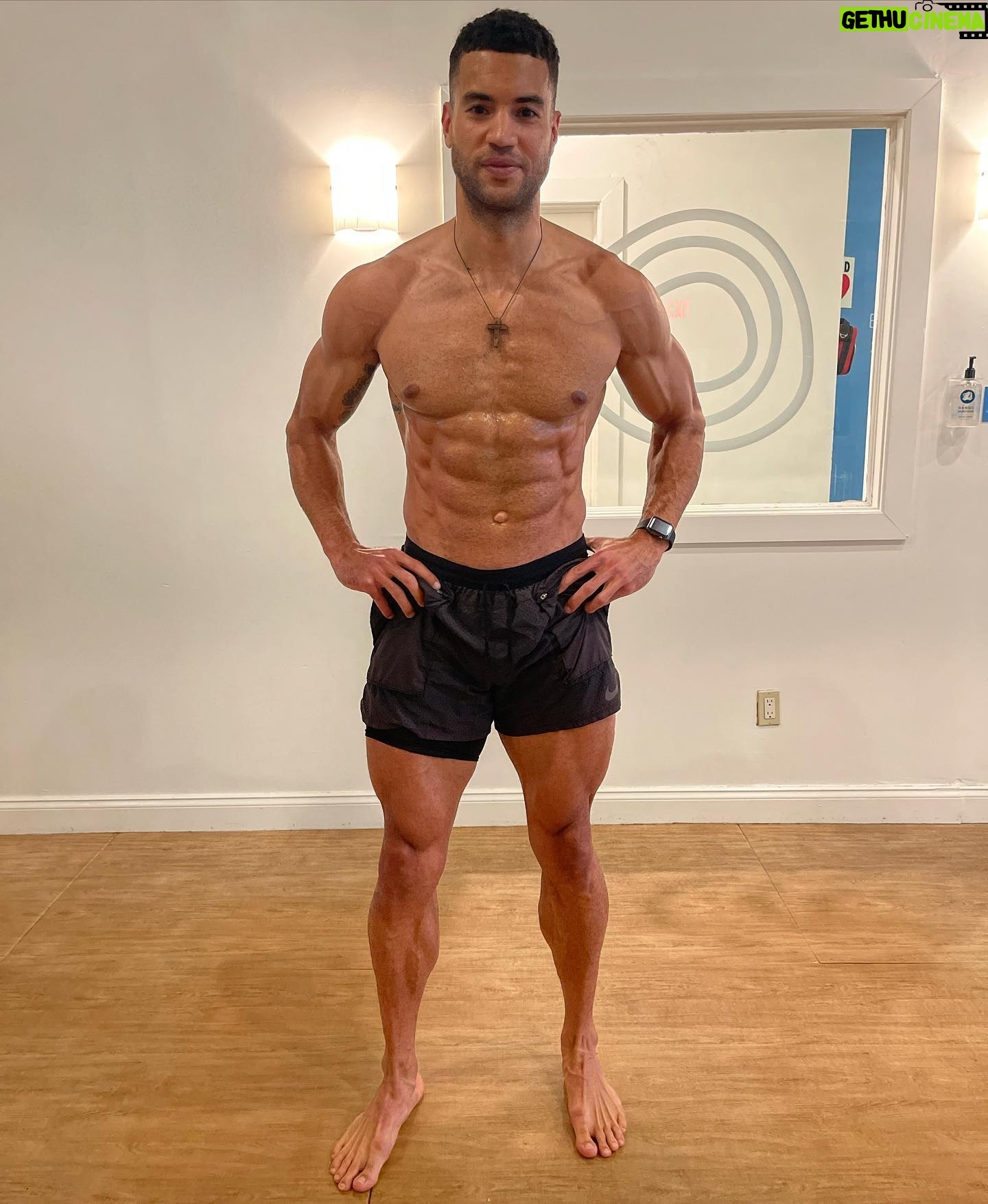 Devin Goda - 4.3K Likes - Saturday sweat💧
110 degree hot yoga will have you feeling all the feels. Swipe➡️🤣
In addition to strength training and cardio, hot yoga is an amazing routine to put in your arsenal of training. Great for the body and mind!
#faithandfitness #weekendvibes #workout #yoga