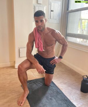 Devin Goda Instagram - Saturday sweat💧

110 degree hot yoga will have you feeling all the feels. Swipe➡️🤣

In addition to strength training and cardio, hot yoga is an amazing routine to put in your arsenal of training. Great for the body and mind!

#faithandfitness #weekendvibes #workout #yoga