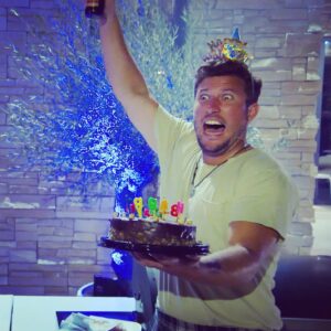 Devin Walker-Molaghan Instagram - @kylecgshore : I’m about to be a dad I just want a nice relaxed birthday
 Me: got you brother

Celebrate with us tonight at 8est on @mtv