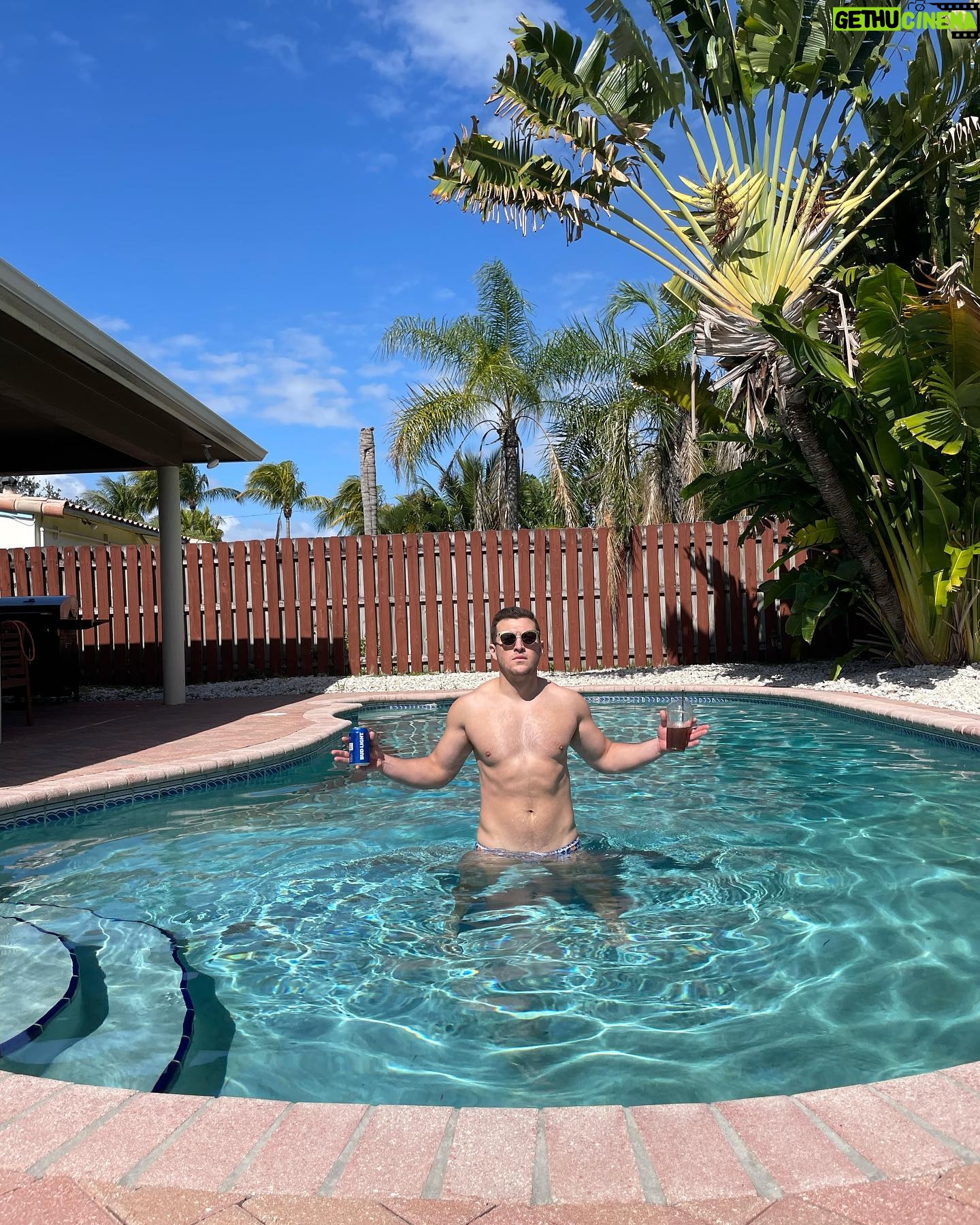 Devin Walker-Molaghan - 17.2K Likes - A man and a can. 🍺