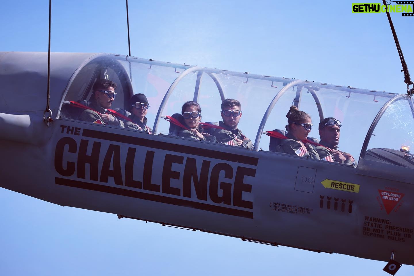 Devin Walker-Molaghan - 5.4K Likes - My haters: WHAT ARE YOU DOING WITH YOUR LIFE THATS SO GREAT RABBIT?!
Me: Glad you asked, tonight I’m gonna escape from a sinking fighter jet… sooo 🤫
All new @challengemtv tonight 8pm EST on @mtv And trust me when I tell you, it’s going down. ✈️ 🌊 🌝
#emeraldcitydreams #thechallenge37