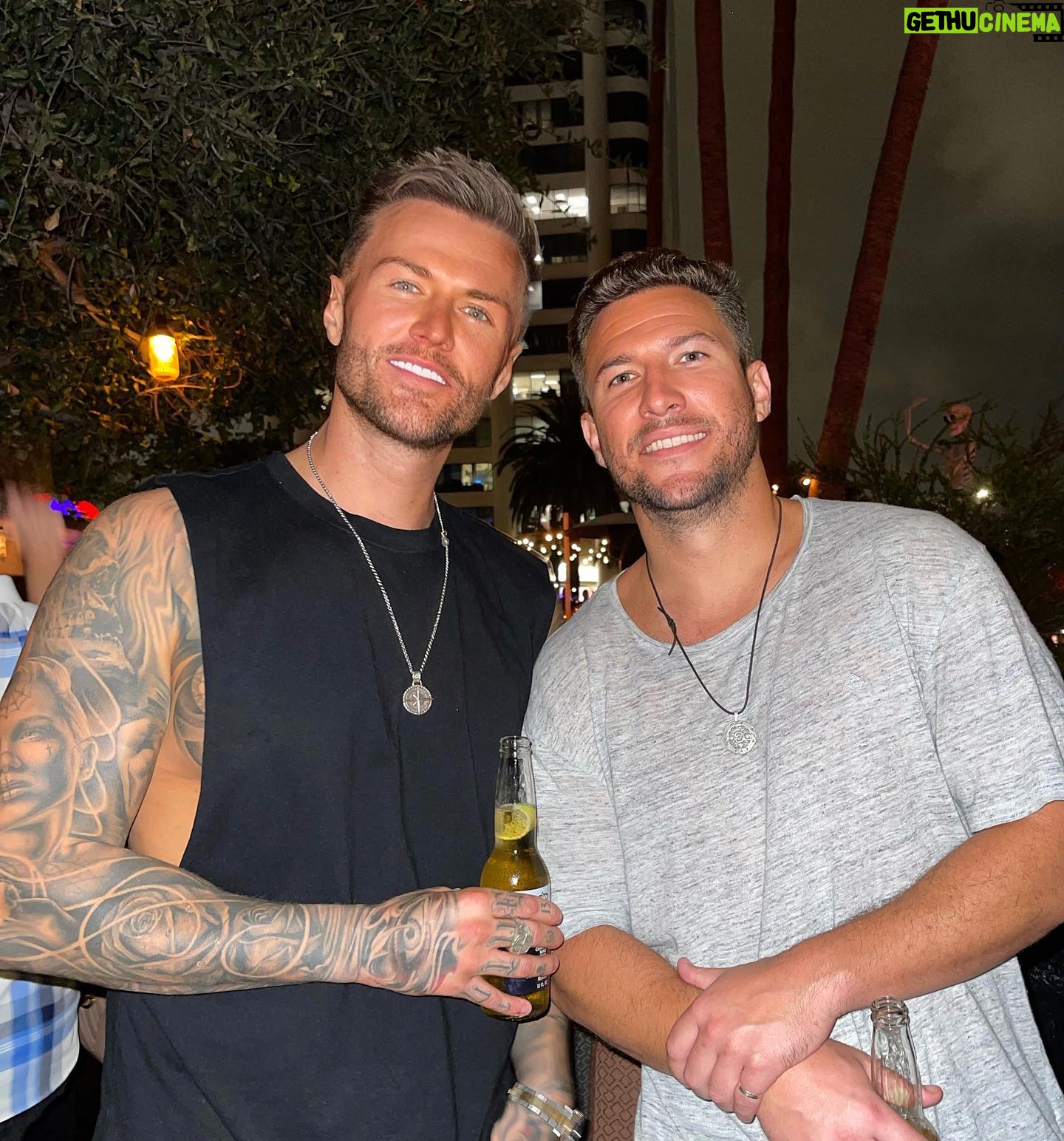 Devin Walker-Molaghan - 10.2K Likes - Nights in Los Angeles are honestly the best, it’s been a crazy week hanging out with this legend of a man. Thank you to all cast, friends & @westonbergmann for showing me around while I work🍹🇺🇸☀️🎥