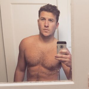 Devin Walker-Molaghan Instagram - Not usually one for shirtless dirty mirror selfies but every dog has its day! I'm getting there... 🔥⚡️🌈🇺🇸🍻🏃 watch me put this bod to the test tmrw on @challengemtv #champsvsstars #letsgo #dirtymiror #almost2abs #devinwiththegoodhair #iphone4