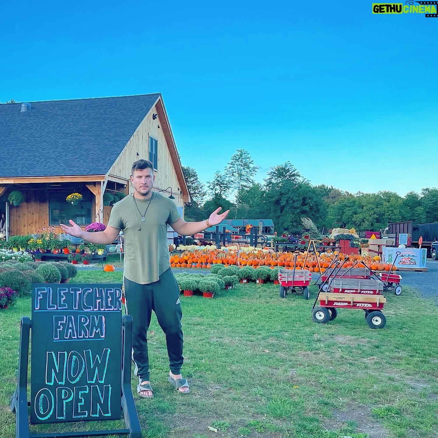 Devin Walker-Molaghan - 16.2K Likes - Absolutely killed it at @fletcherfarm413 🎃 if you’re in #413 I would definitely recommend it. Pumpkins, Goats, photo props and a really friendly and knowledgeable staff. Check em out 🍻