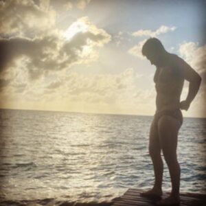 Devin Walker-Molaghan Instagram - ✌️🍾 @privateparadisecozumel was an incredible host. Just incredible. If we’re giving my bathing a 9 they are getting a 10. I CANT WAIT to check out the other @slopestosands locations. Amazing staff, food, attention to detail and covid tests upon check in and check out. Just all around perfection. And y’all know I’m a tough critic. Check them out and pack ur best speedo. 🙏❤️⭐️#privateparadisevilla