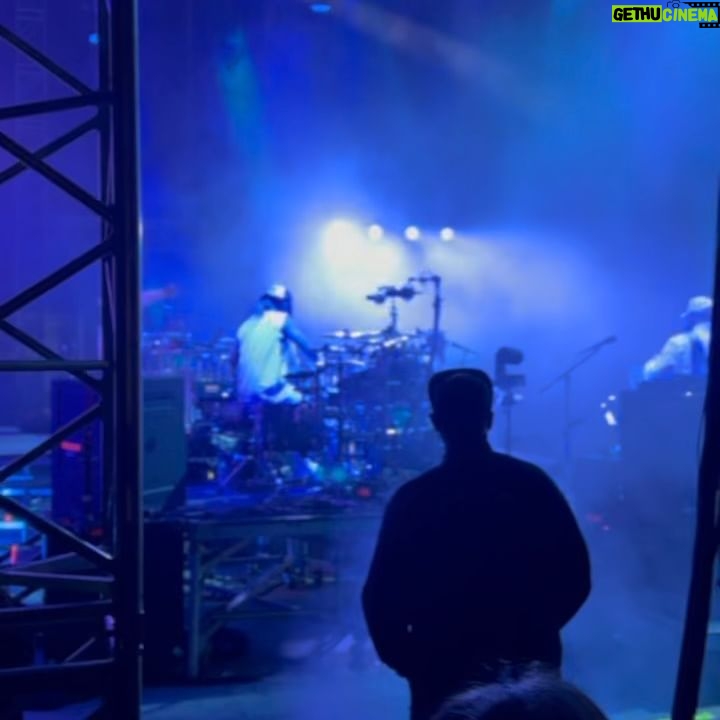 Devon Taylor - 10.1K Likes - ROOTS PICNIC ‼️‼️‼️ With @usher #ThankYouGod4MYGift 🎥📸 : @a_drape30 @dwdrums