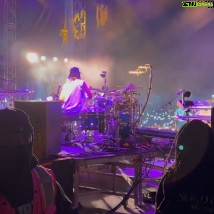 Devon Taylor - 10.1K Likes - ROOTS PICNIC ‼️‼️‼️ With @usher #ThankYouGod4MYGift 🎥📸 : @a_drape30 @dwdrums