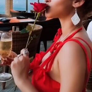 Actress Devshi Khandur HD Photos and Wallpapers June 2024