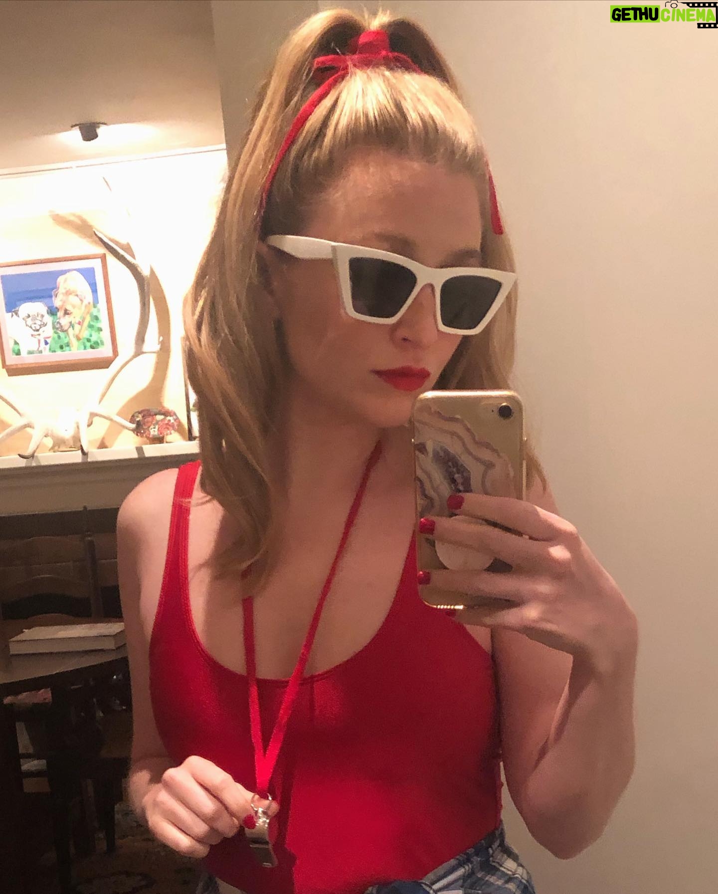 Diana Hopper - 1.4K Likes - Sandlot (a 2020 reboot) 🌹