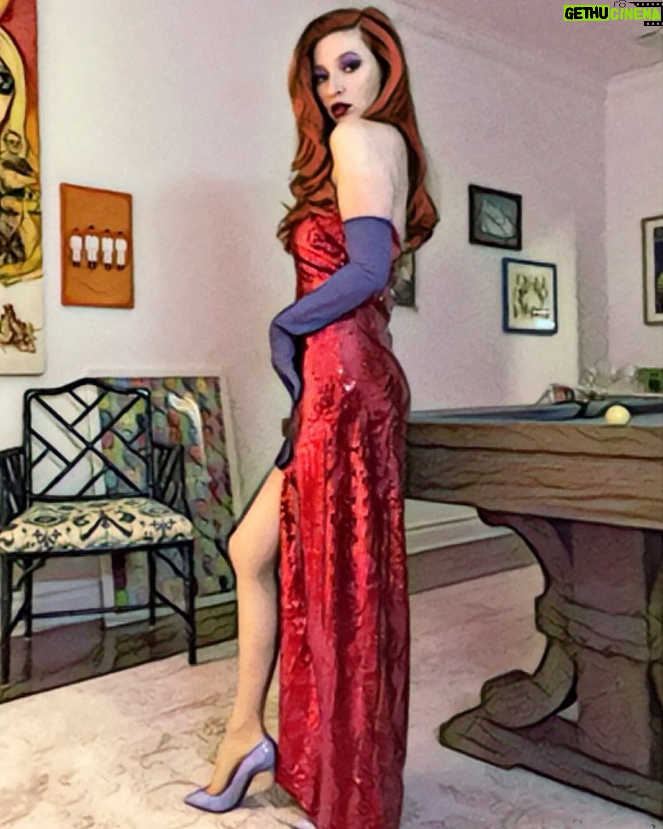 Diana Hopper - 1.7K Likes - “I’m not bad, I’m just drawn that way.”
Happy Halloween 😇