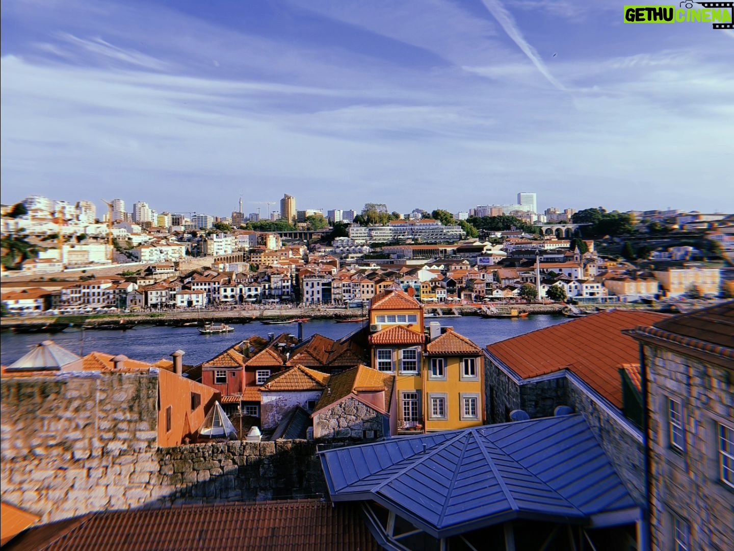 Diana Marquês Guerra - 1.1K Likes - Memórias dos bonitos e redondinhos 33 na linda cidade do Porto e na já também um bocadinho minha cidade de Vizela 🤍 Vêm já com quase duas semanas de atraso, so, what?! 🤭😄
.
#birthday #birthdayweekend #turning33 #huji #hujifilm #hujicamera #porto