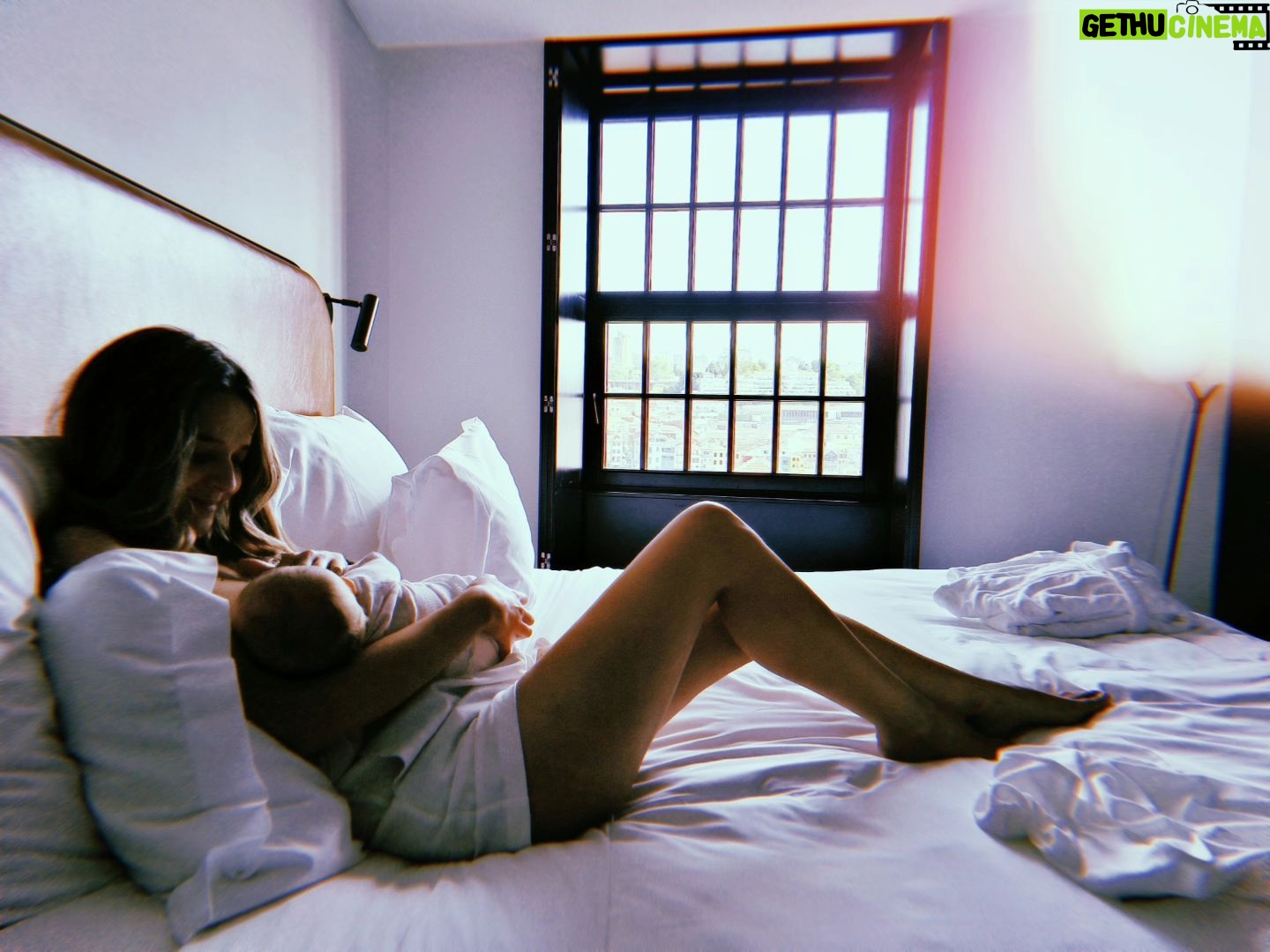 Diana Marquês Guerra - 1.1K Likes - Memórias dos bonitos e redondinhos 33 na linda cidade do Porto e na já também um bocadinho minha cidade de Vizela 🤍 Vêm já com quase duas semanas de atraso, so, what?! 🤭😄
.
#birthday #birthdayweekend #turning33 #huji #hujifilm #hujicamera #porto
