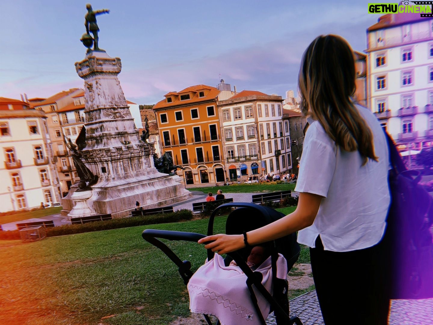 Diana Marquês Guerra - 1.1K Likes - Memórias dos bonitos e redondinhos 33 na linda cidade do Porto e na já também um bocadinho minha cidade de Vizela 🤍 Vêm já com quase duas semanas de atraso, so, what?! 🤭😄
.
#birthday #birthdayweekend #turning33 #huji #hujifilm #hujicamera #porto
