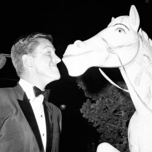 Dick Van Dyke Instagram - Hey DVD fans!

ICYMI, @newbeverly will be showing Mary Poppins on Saturday and Sunday this weekend! 

Come dressed in your Mary Poppins best! 

You can also visit Dick’s handprints at the Chinese theatre, where Mary Poppins premiered in 1964 and his star on the Hollywood walk of fame! 

Visit @newbeverly for the ticket link!

#dvdturns98 #marypoppins #dickvandyke #stepintime #newbeverlytheater #jollyholiday #disneylegend #disney100