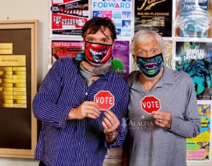 Dick Van Dyke Instagram - These two beautiful men want you to VOTE and wear a FUN mask!!! @vandymanor @rufuswainwright @official_dick_van_dyke @alauradesign @sfroschauerart @malibuplayhouse @malibutimesmag @malibutimes @cameo @bijoubox