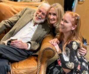 Dick Van Dyke Instagram - We are loving this Mary Poppins reunion! Bert, Jane Banks, and Laura Johansen, the amazing photographer to them both!

Thank you for joining us yesterday @karendotrice ! 

#marypoppins #marypoppinsreturns #bert #janebanks #alauradesign #karendotrice #dickvandyke #disneylegend