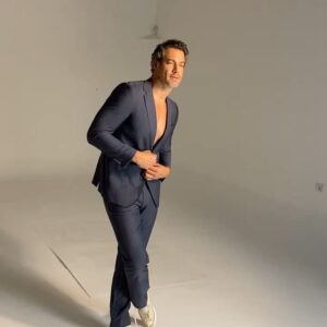 Diego Cristo Instagram - Tem Poder Quem Age 🍀 #deusnocomando #vidalonga #soosfortessobrevivem #nofilter 

Vem Comigo… 🎭❤️🎸🥊🏃‍♂️✈️☀️🍀✅