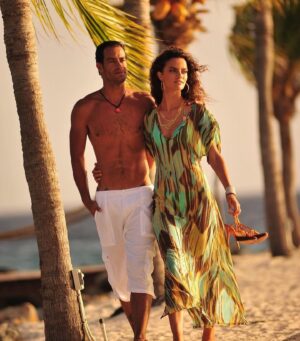 Diego Cristo Instagram - @morgadephotographer @barbara @miguelrodriguesdiretor Campanha Linda no Caribe @liquidooficial @gloritamello  #tbt #moda #lifestyle #trabalho2010