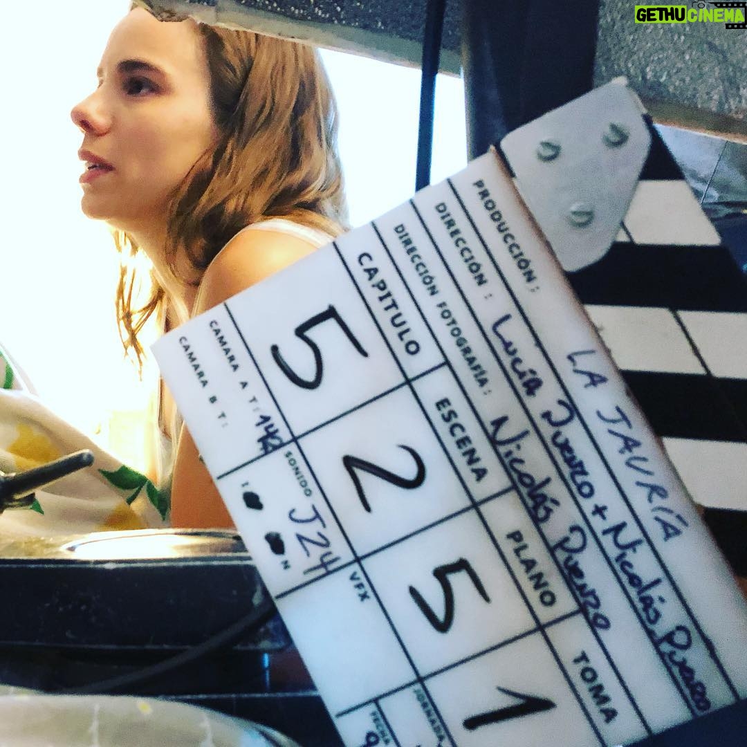 Diego Muñoz - 2.2K Likes - Trabajando una vez mas con esta solidez de compañera. La @mariaomegnaoficial es una gran actriz con la q estamos preparando algo potente para usted. Pronto.
#Lajauria #Fabula #Serie