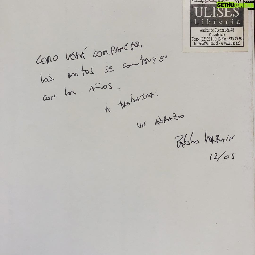 Diego Muñoz - 3.2K Likes - En un diccionario que @pablofabula me regaló hace mucho tiempo, llamado "Mitos de Chile" escribió, a modo de recuerdo, la siguiente frase: "Como verá compañero, los mitos se construyen con los años. A trabajar." Cinco años han pasado de ese lejano y emocionante Febrero de 2014, el de la foto.
Con ese premio q todo lo cambió: "El Club" sería mundialmente aclamada, el monseñor Errazuriz posaría (dias después) con ese mismo oso, en primera clase, en un avion q volvía a Chile. Se pedirían explicaciones, se exigirían disculpas públicas, que cómo se podía ser tan falta de respeto con una figura eclesiástica tan importante. Y? Quién tenía la razón? Quién tendría despues que arrodillarse y pedir perdón?
Cinco años han bastado para para darse cuenta que los mitos también se pueden Destruir. Y a veces puede bastar una pelicula para lograrlo.
Te abrazo hermano, te admiro, te quiero.
#elclub #cinechileno #berlinale2014 #tbt