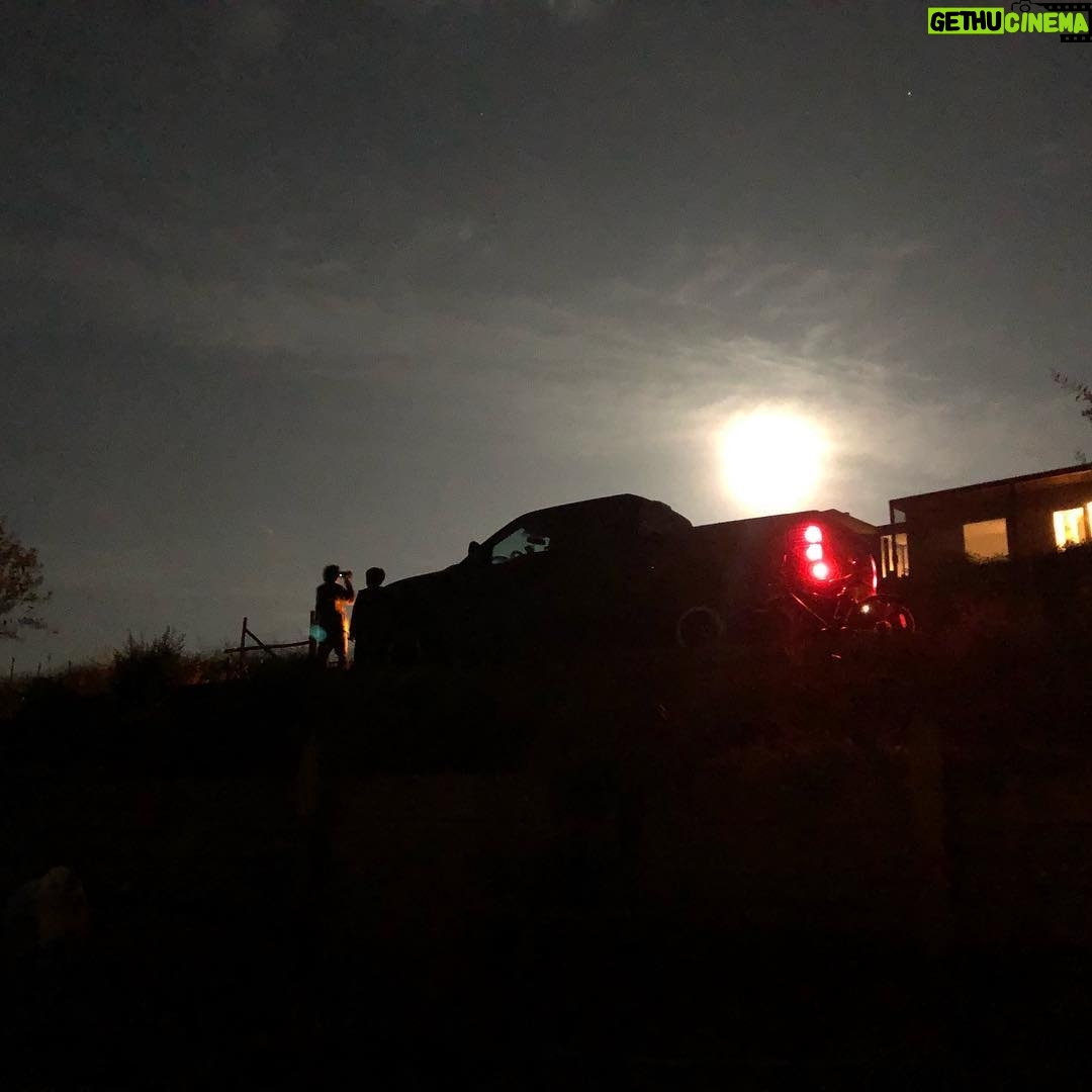 Diego Muñoz - 672 Likes - L de luna, de largavistas.