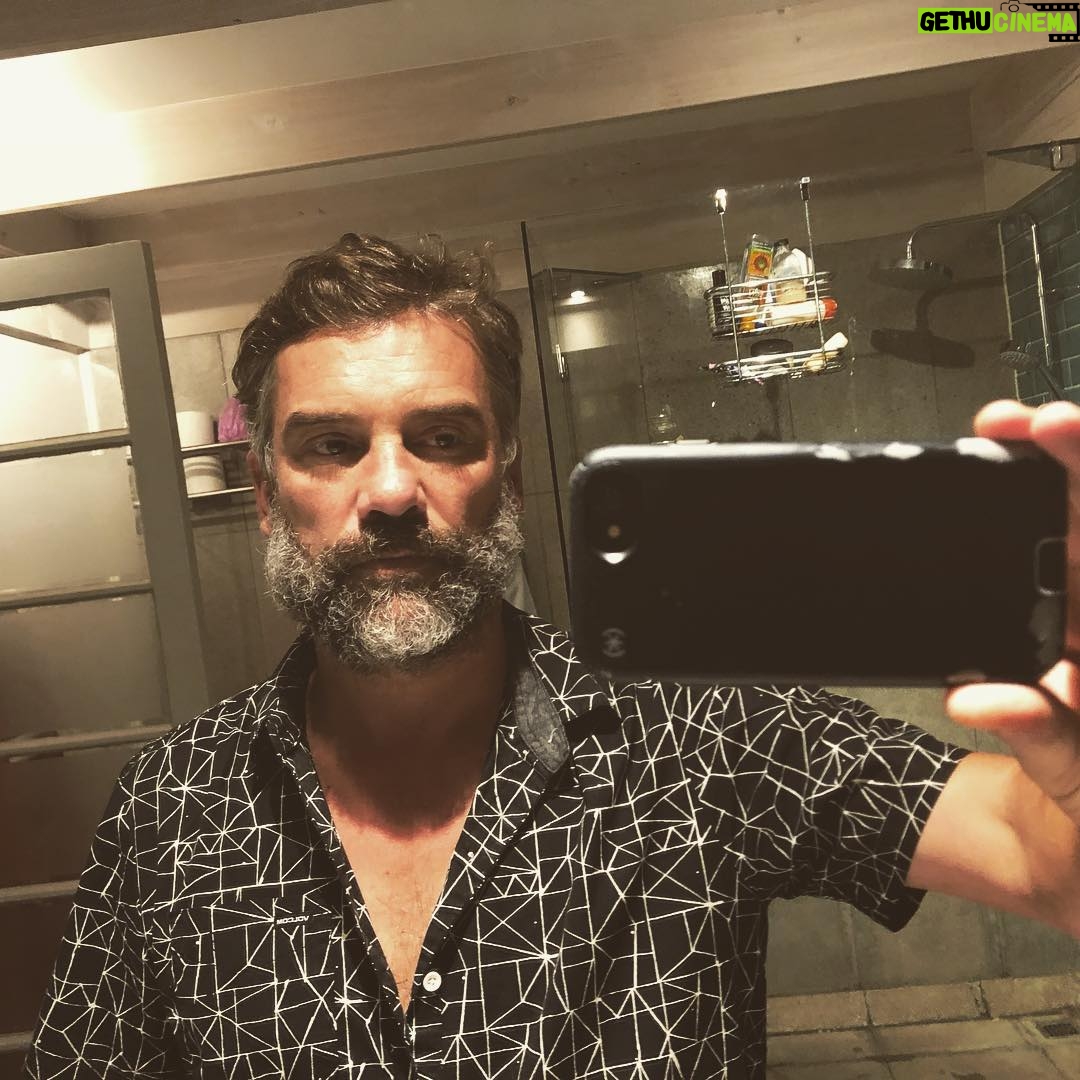 Diego Muñoz - 8.4K Likes - A un mes del accidente: Aumenta la barba / disminuye la lesión. Se marcha el cuello, la movildad retorna. 📈