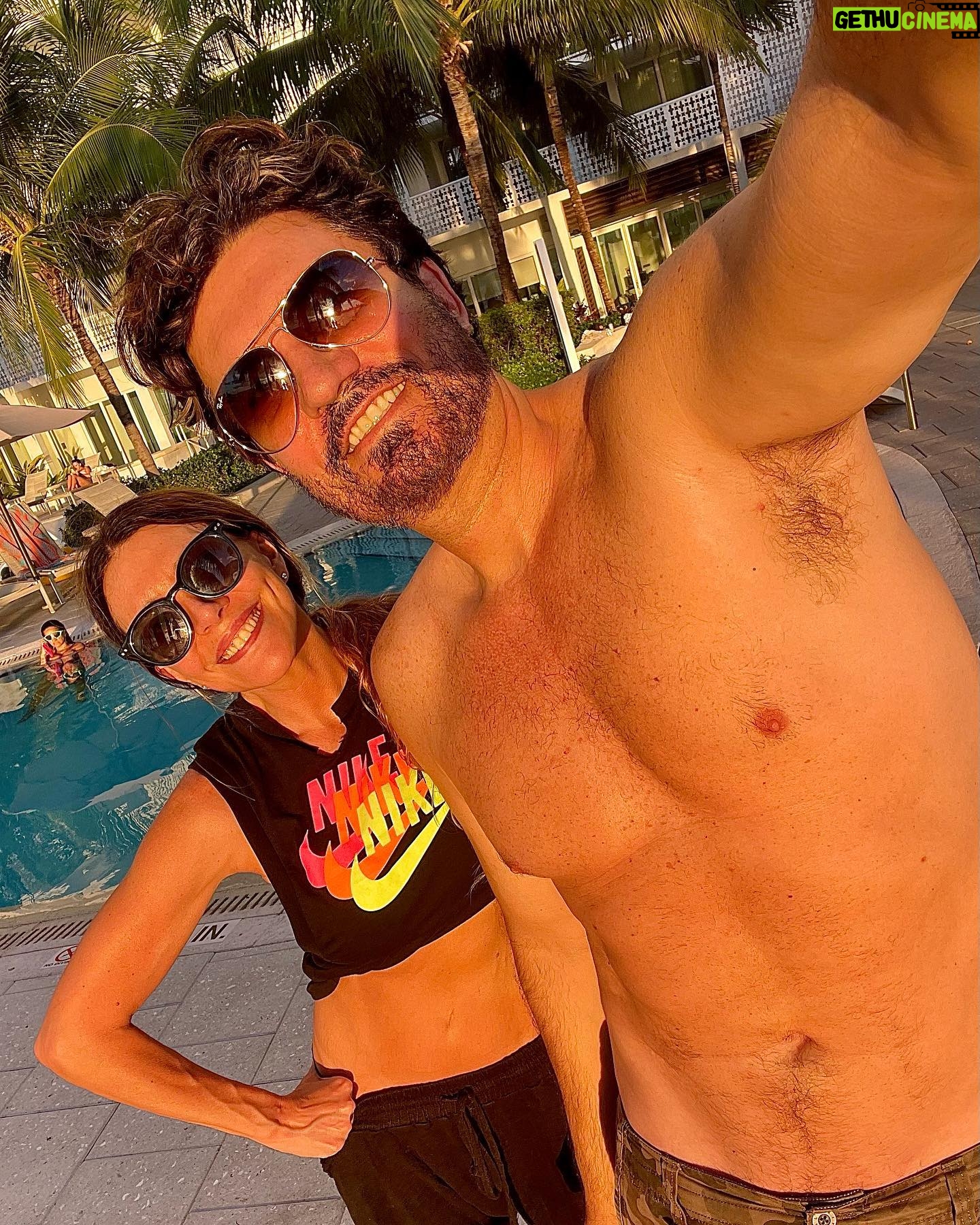 Diego Olivera - 3.1K Likes - #sunset #summertime #love ❤️❤️🍷🍷 @monicaayos #miami