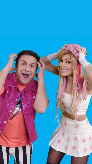 Diego Topa Instagram - ¡Atención familias! FIN DEL SUSPENSO…👀

¡Anunciamos con mucha emoción que nuestro querido @diegotopaok 💘 se sumó para cantar, jugar y bailar junto a Panam en SE ARMÓ EL FIESTÓN 🎶 y ésto es un flor de notición!!! 🎉

Y si hay canción… hay videoclip! 

🗓️ Super estreno MUY PRONTOOO. 

SE ARMÓ EL FIESTON escrita por laura franco panam con música de Carlos Tarrío y arreglos de @fede.vilas 

Chiquipines ¿Alguna vez tuvieron piojos? 🔎👾 Vamos a combatirlos juntos al ritmo de SE ARMÓ EL FIESTÓN 

¡No se lo pueden perder! 🎉🎵💥🙌🎬🎉❤️

#panam #yosoypanam #panamfiesta #música #canciones #niños #alegria #juegos #diversión #topa #diegotopa #searmoelfieston