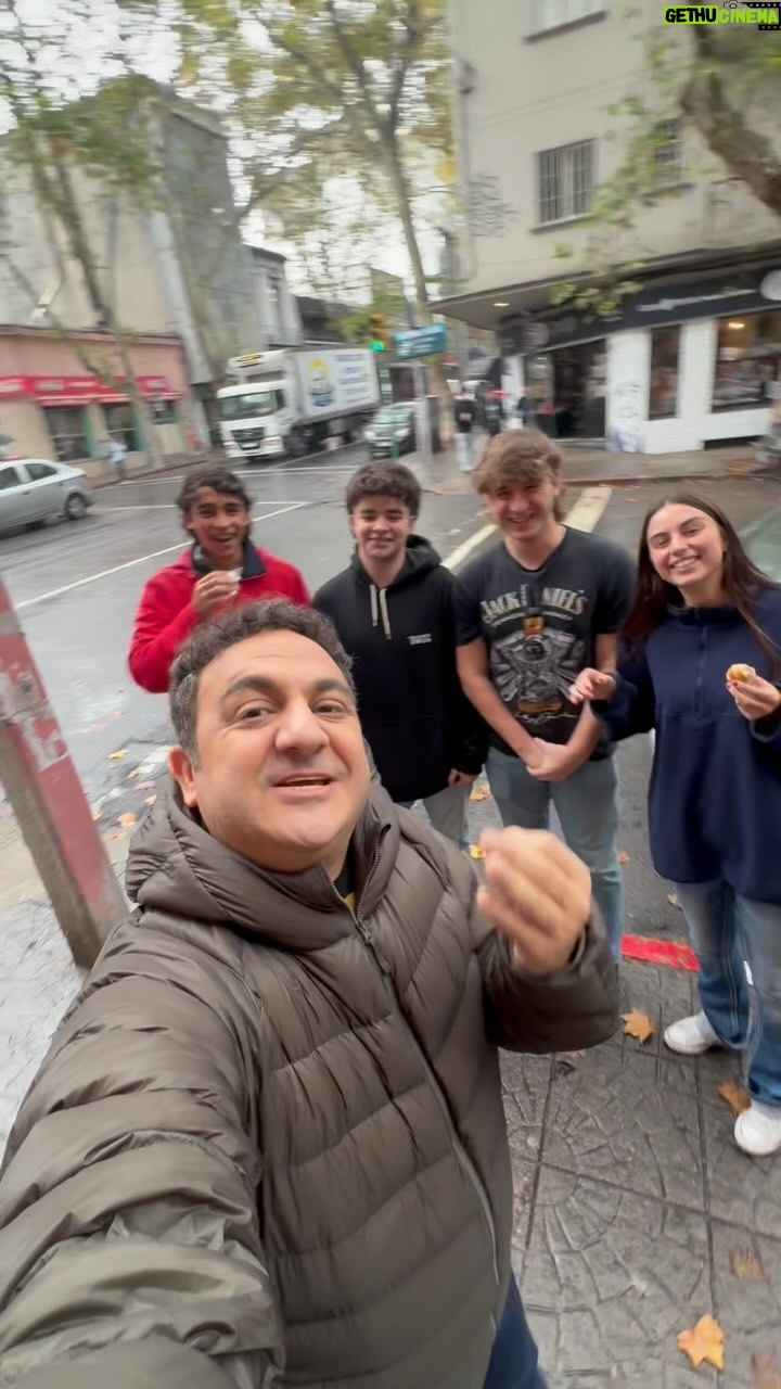 Diego Topa - 71.1K Likes - "¡Increíble encontrarnos con tantos amigos en Montevideo! 😍🎶 Me emocionó ver a tantos adolescentes llenos de energía y amor por mi música. ¡Gracias por ser parte de esta gran familia! 🙌✨ Y para seguir compartiendo momentos inolvidables, ¡no se pierdan nuestros shows en Uruguay los días 18 y 19 de mayo! 🎉🎤 ¡Estamos listos para vivir la magia juntos una vez más! 💫💙 #topaenuruguay