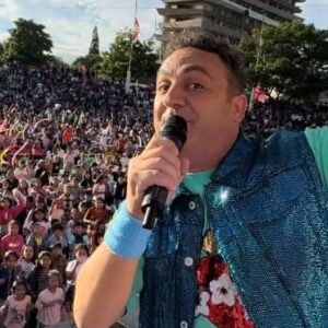 Diego Topa Instagram - Gracias TARIJA, BOLIVIA. Hermoso festejar el día de las infancias con ustedes. Me voy lleno de amor. ¡Gracias por todo!