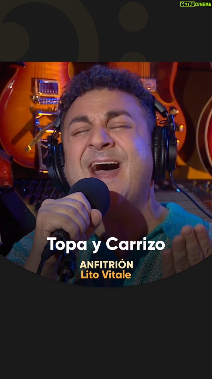 Diego Topa - 16.7K Likes - 🎶 Con @litovitaleoficial al piano, @diegotopaok y @caramelito.carrizo interpretan la “Canción del jardinero” de María Elena Walsh.
#Anfitrión #LitoVitale #CeciliaCarrizo #Topa #CanciónDelJardinero #MaríaElenaWalsh