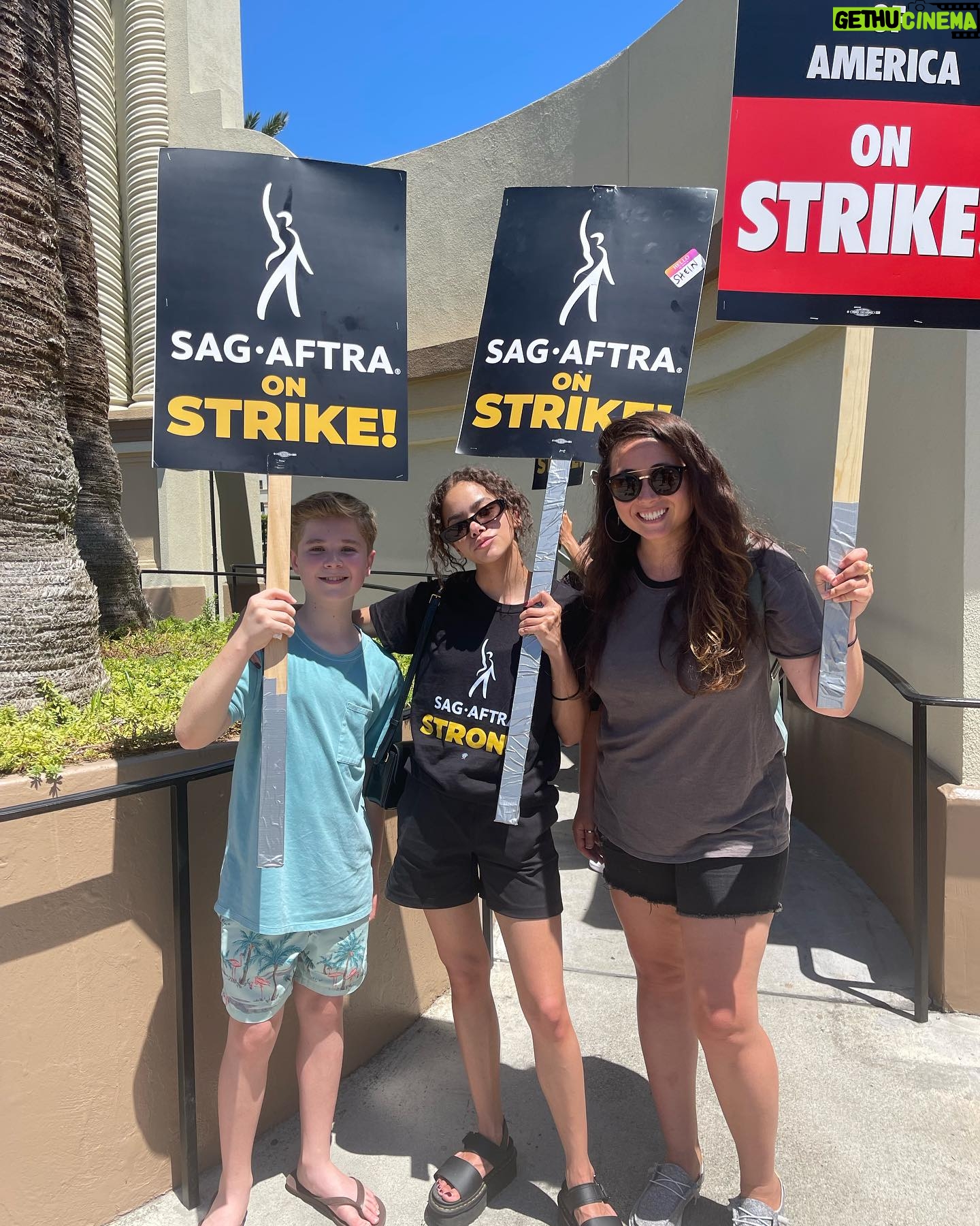 Diesel La Torraca - 19.4K Likes - #ginnyandgeorgia #strike #gang #sagaftra #wgastrike #hollywood
🍑⭐️🍑⭐️🍑
@sllampy @_antoniagentry_ @gngbts