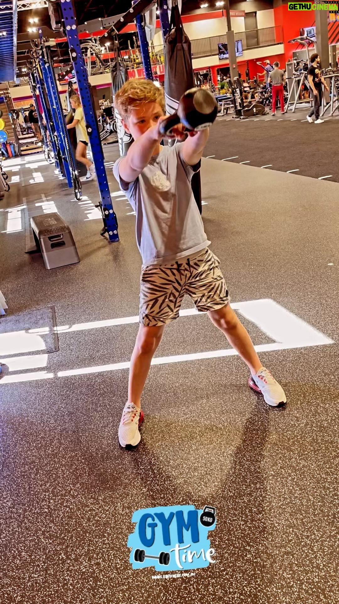 Diesel La Torraca - 10.1K Likes - Getting that work in !!! 💪🏼😁
#gym #gymtime #kidactor #actor #actorslife #kidactorslife #diesellatorraca
Thanks for having me @crunchmiddletownky